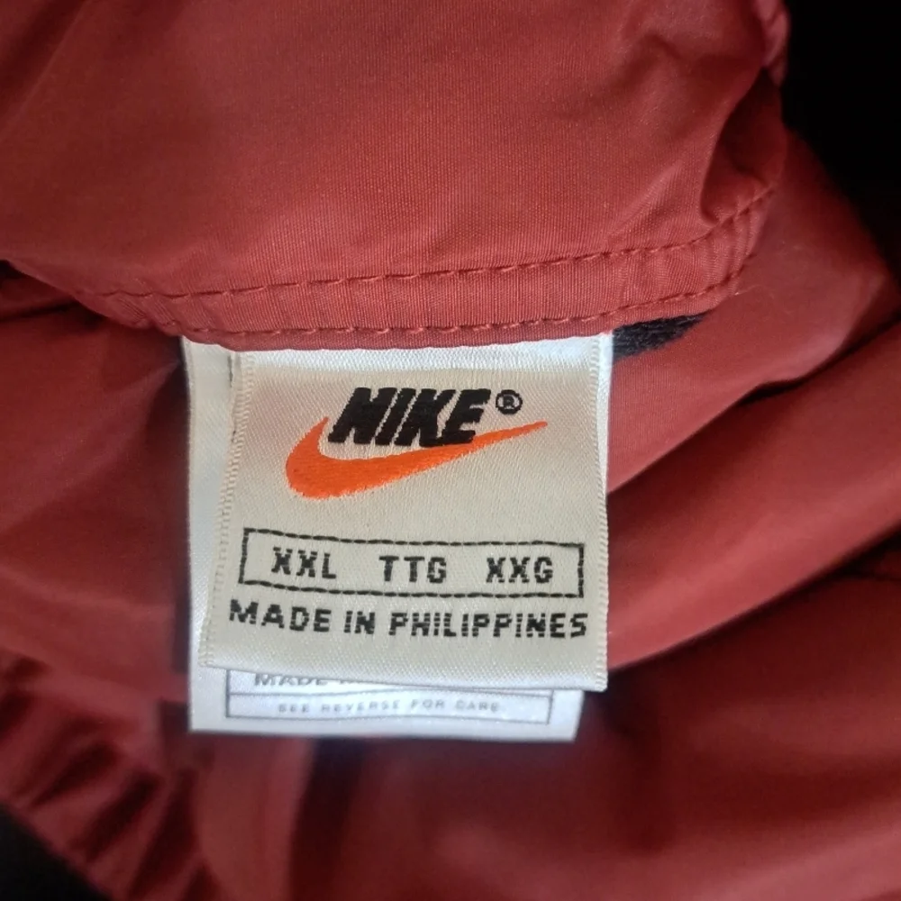 VTG Nike 90s Men's XXL Reversible Puffer Jacket Big Swoosh Logo Black/Burgundy